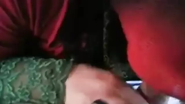 Снял на камеру минет замужней азерки