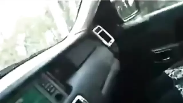 Азербайджанцы записали личное порно в машине